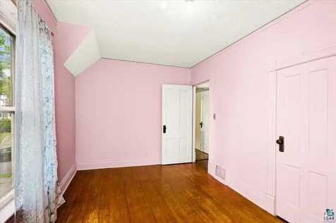 2424 W 7th Street Duluth MN 55806