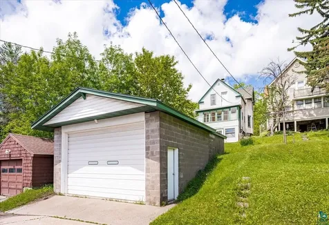 2424 W 7th Street Duluth MN 55806