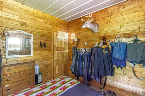 7280 Far North Road Buyck MN 55772