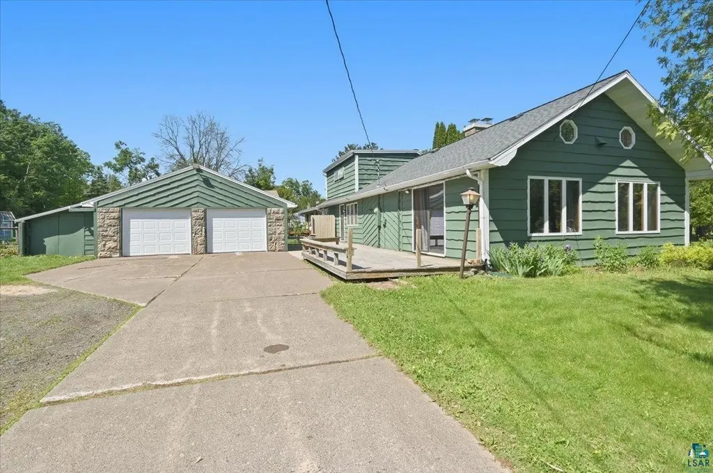 1603 N Basswood Avenue Duluth MN 55811