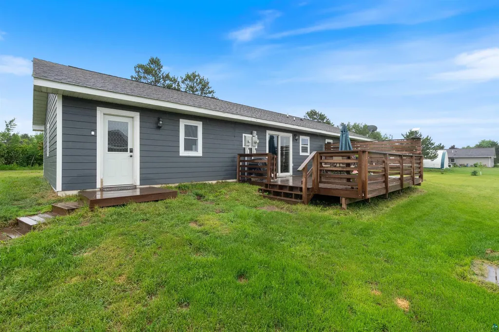 7498 Highway 2 Saginaw MN 55779