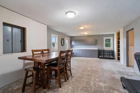 7498 Highway 2 Saginaw MN 55779