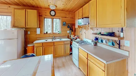 2X Ary Point Road Hovland MN 55606