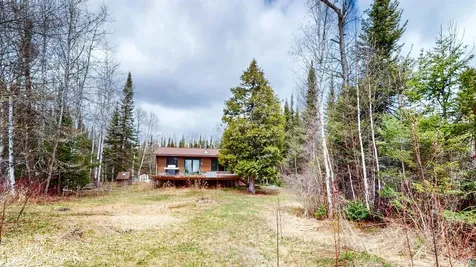 16 Ary Point Road Hovland MN 55606