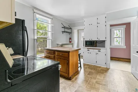 3 N 63rd Avenue W Duluth MN 55807