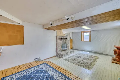 2113 Hutchinson Road Duluth MN 55811