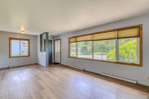 2113 Hutchinson Road Duluth MN 55811