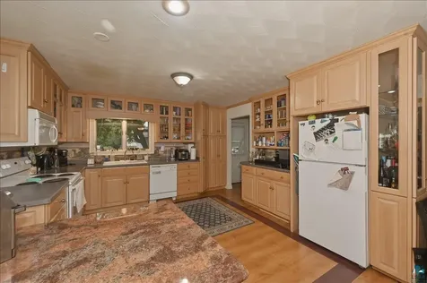 716-718 22nd Avenue E Superior WI 54880
