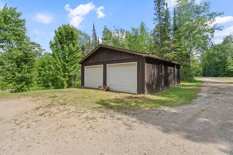 8233 Highway 37 Eveleth MN 55734
