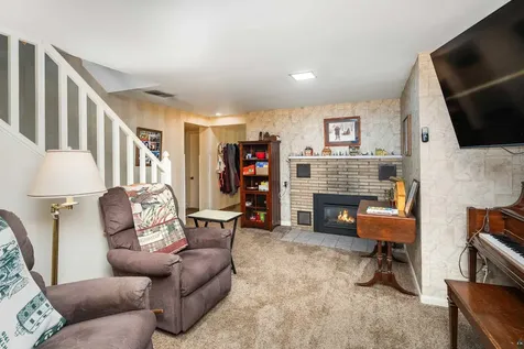 401 Snively Road Duluth MN 55803