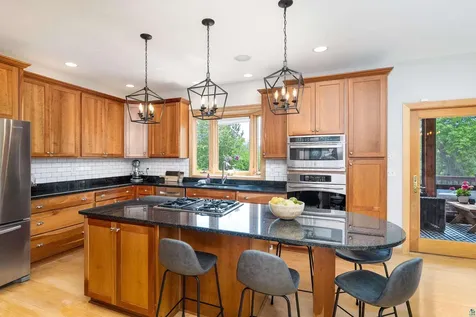 442 Hastings Drive Duluth MN 55803