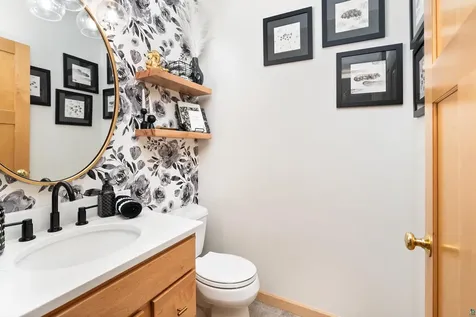 442 Hastings Drive Duluth MN 55803