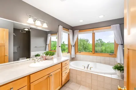 442 Hastings Drive Duluth MN 55803