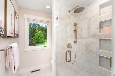 442 Hastings Drive Duluth MN 55803