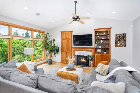 442 Hastings Drive Duluth MN 55803