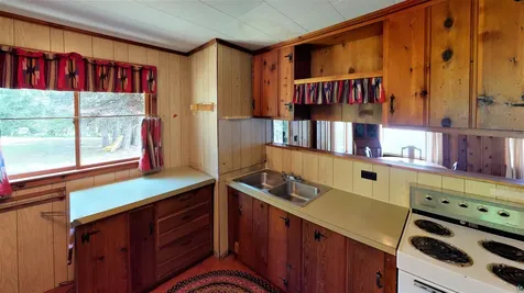 1534 Hwy 61 E Grand Marais MN 55604