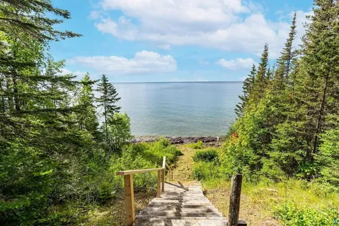 1534 Hwy 61 E Grand Marais MN 55604