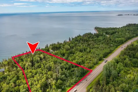 1534 Hwy 61 E Grand Marais MN 55604