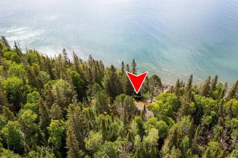 1534 Hwy 61 E Grand Marais MN 55604