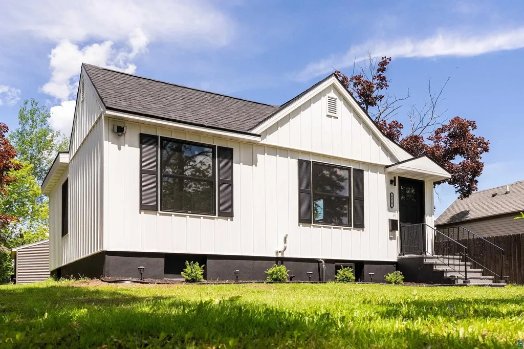4217 Peabody Street Duluth MN 55804