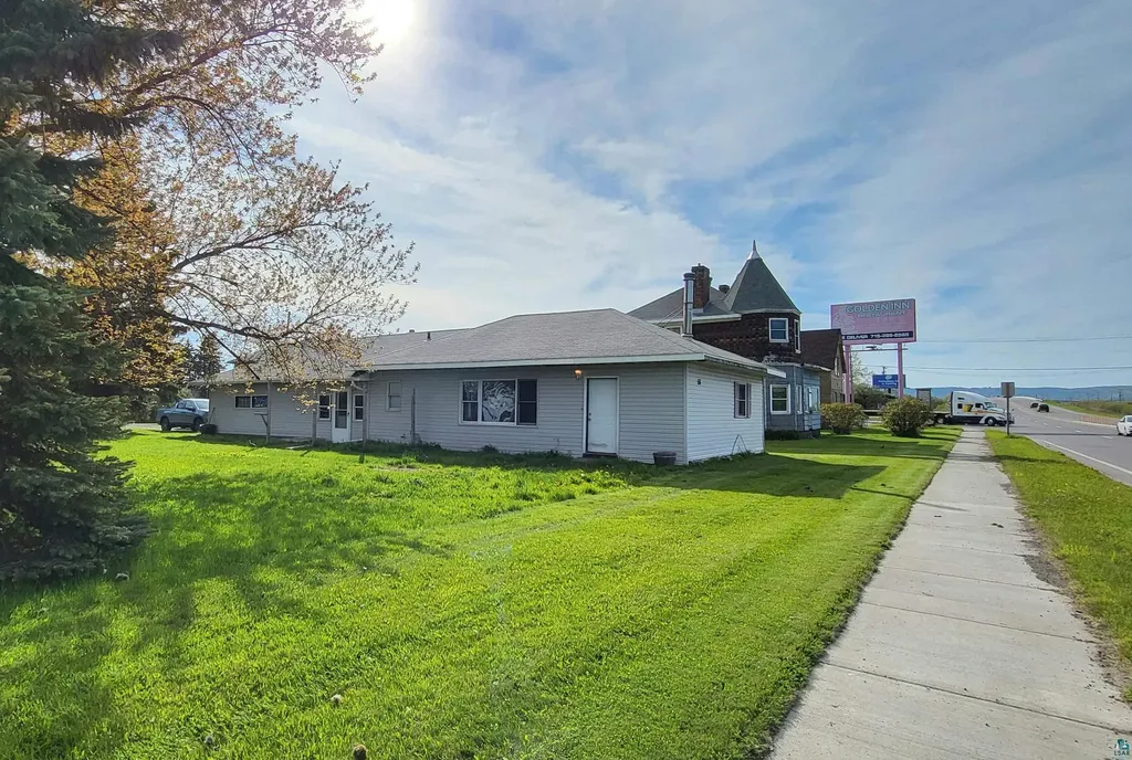 56 E 2nd Street Superior MN 54880