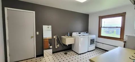 56 E 2nd Street Superior MN 54880