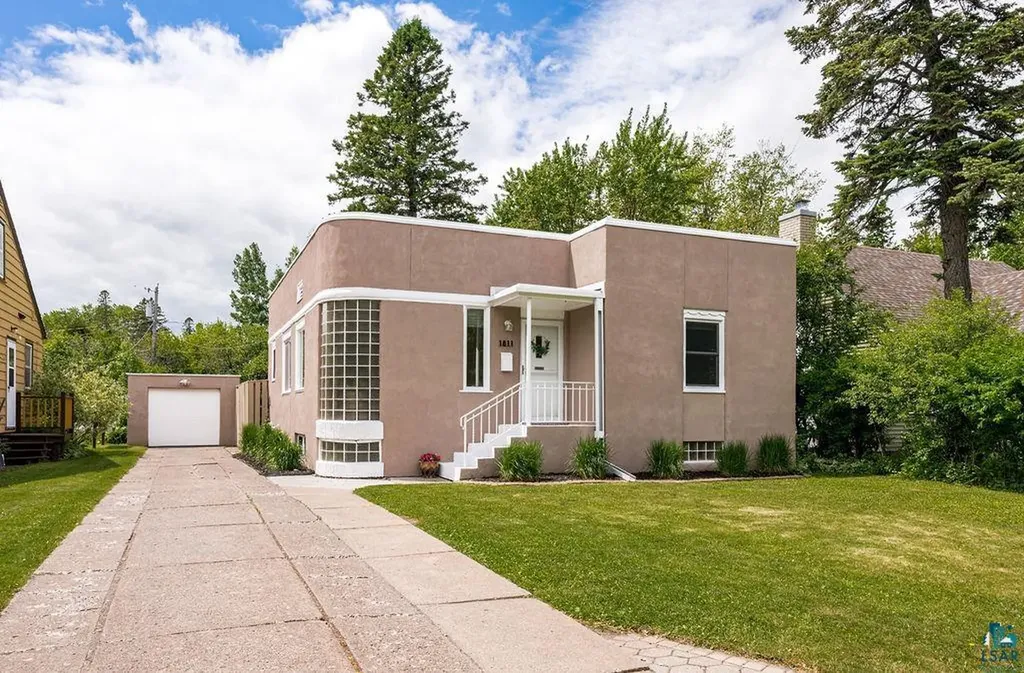 1811 Vermilion Road Duluth MN 55803