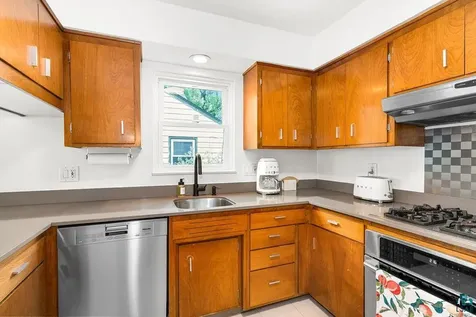 1811 Vermilion Road Duluth MN 55803