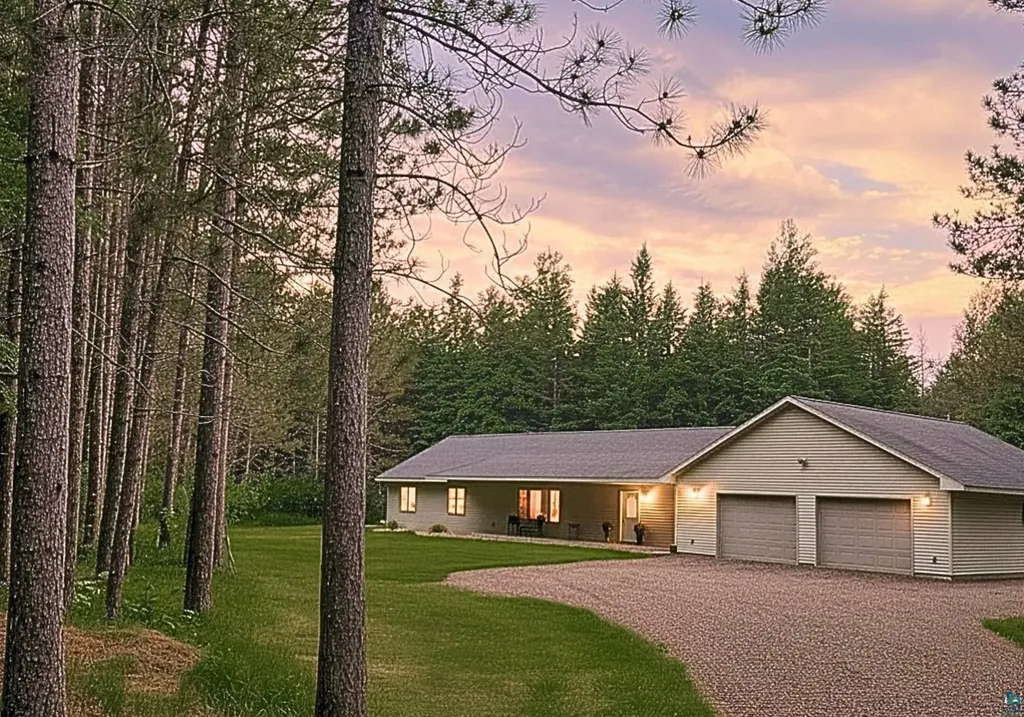 41 E Stark Road Esko MN 55733
