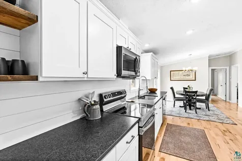 4407 Ugstad Road Hermantown MN 55811