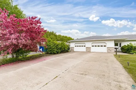 3007 E 7th Street Superior WI 54880