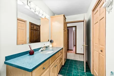 3007 E 7th Street Superior WI 54880