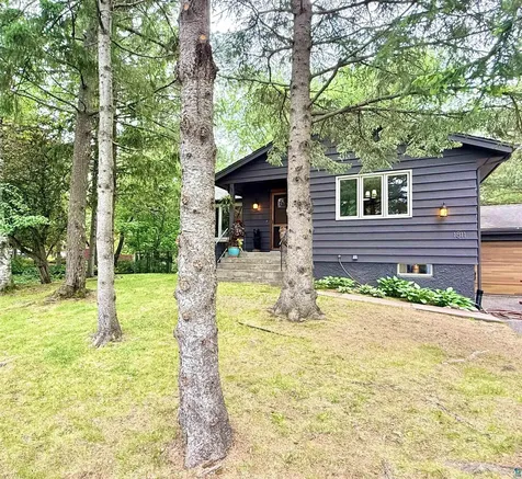 1811 Columbus Avenue Duluth MN 55803