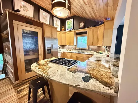 1811 Columbus Avenue Duluth MN 55803