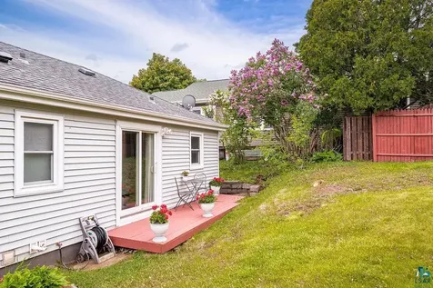 5211 Oneida Street Duluth MN 55804