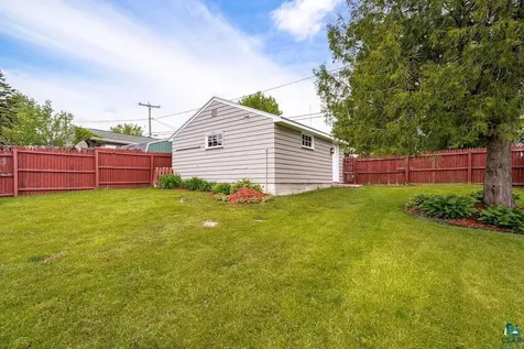 5211 Oneida Street Duluth MN 55804