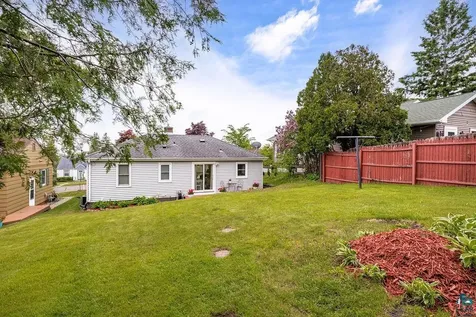 5211 Oneida Street Duluth MN 55804