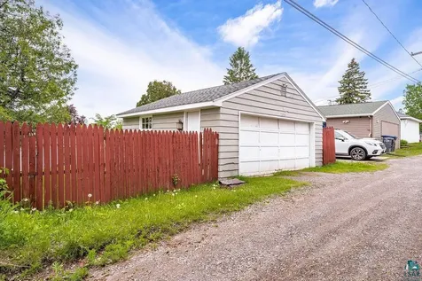 5211 Oneida Street Duluth MN 55804