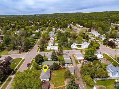 5211 Oneida Street Duluth MN 55804