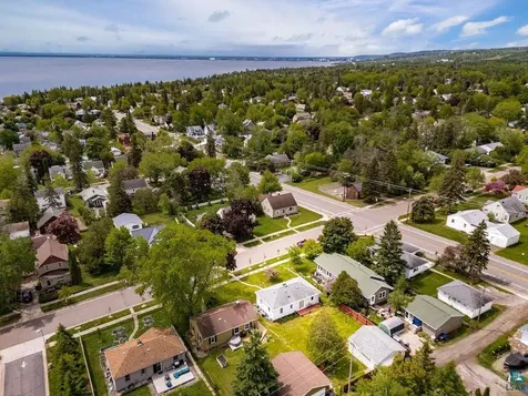 5211 Oneida Street Duluth MN 55804