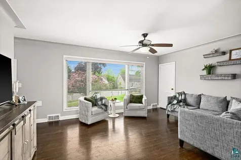 5211 Oneida Street Duluth MN 55804