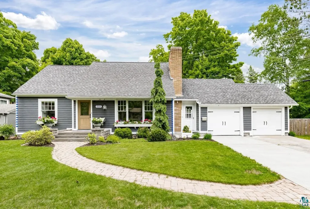 1904 Hartley Road Duluth MN 55803