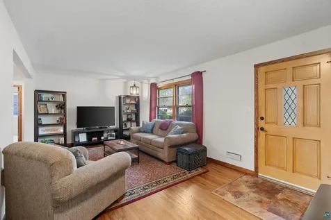 8528 S Columbus Avenue Bloomington MN 55420-2460