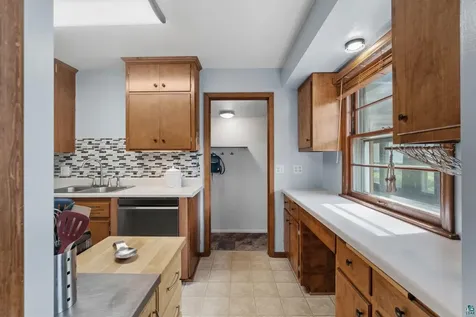 8528 S Columbus Avenue Bloomington MN 55420-2460