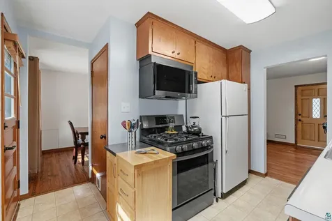 8528 S Columbus Avenue Bloomington MN 55420-2460