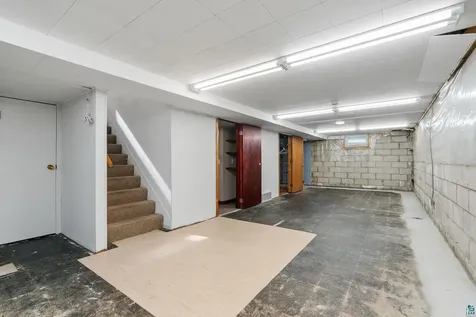 8528 S Columbus Avenue Bloomington MN 55420-2460
