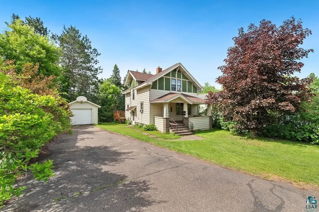 206 Carlton Avenue Cloquet MN 55720