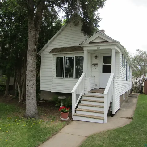 228 E White Street Ely MN 55731