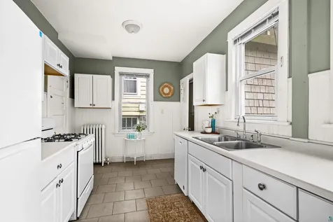 626 N 10th Avenue E Duluth MN 55805