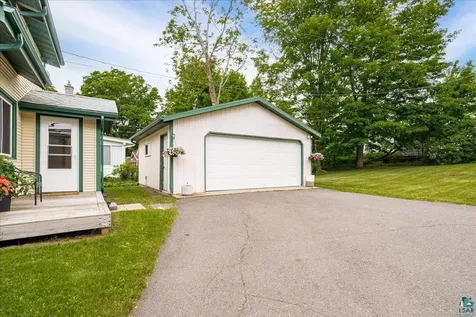 131 E Winona Street Duluth MN 55803
